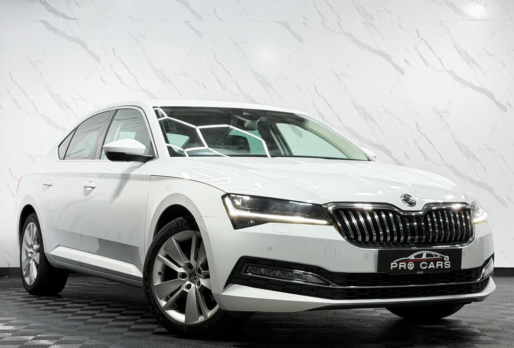 2019 Skoda Superb 2.0 TSI SE L Hatchback