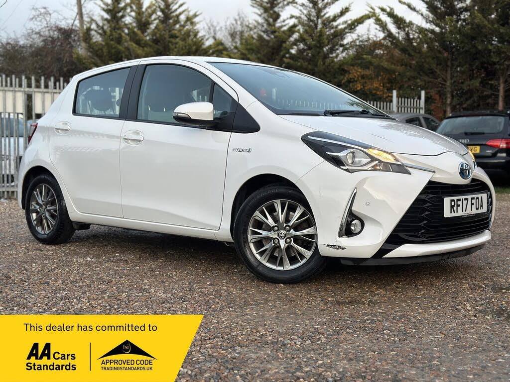 2017 Toyota Yaris 1.5 VVT-i Icon Tech (98bhp) Hybrid 1497cc E-CVT