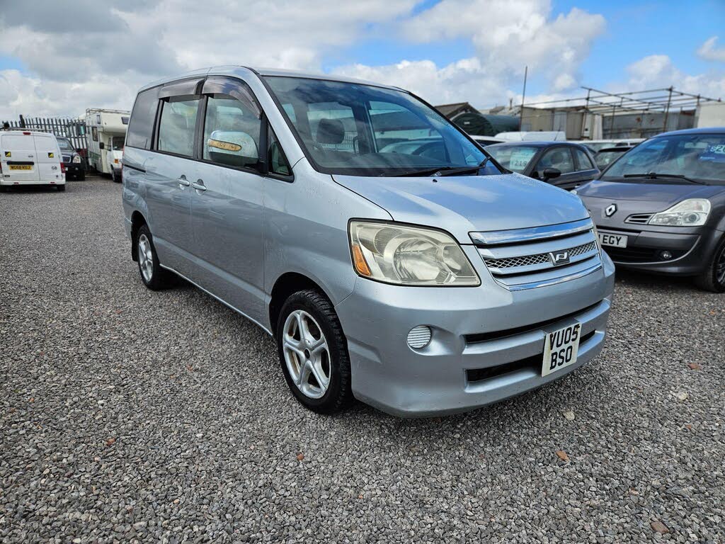 2009 Toyota Noah 2.0 Litre Welcab