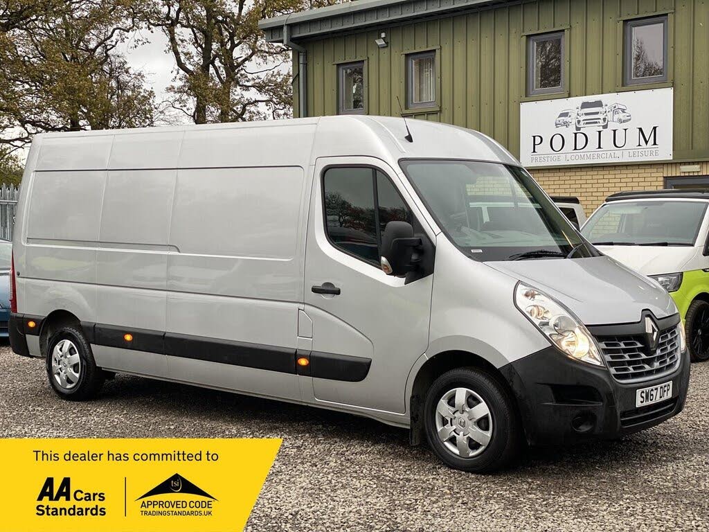 2017 Renault Master 2.3dCi LM35 130 Business+ Medium Roof Panel Van
