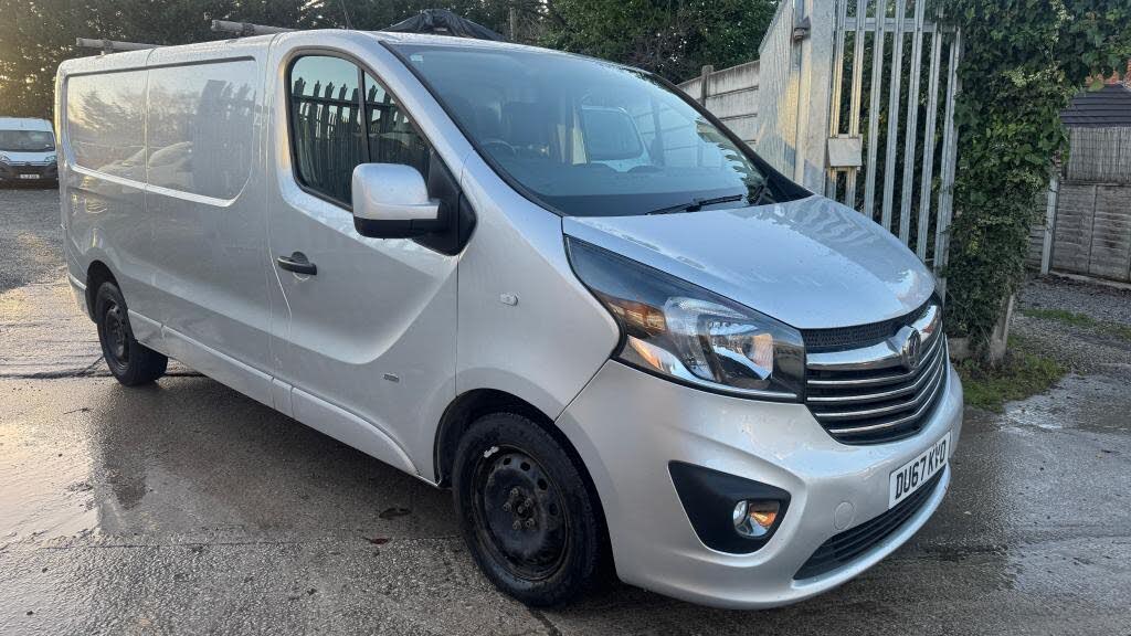 2017 Vauxhall Vivaro 1.6CDTi Sportive 2900 L2H1 (120PS)(EU6) Panel