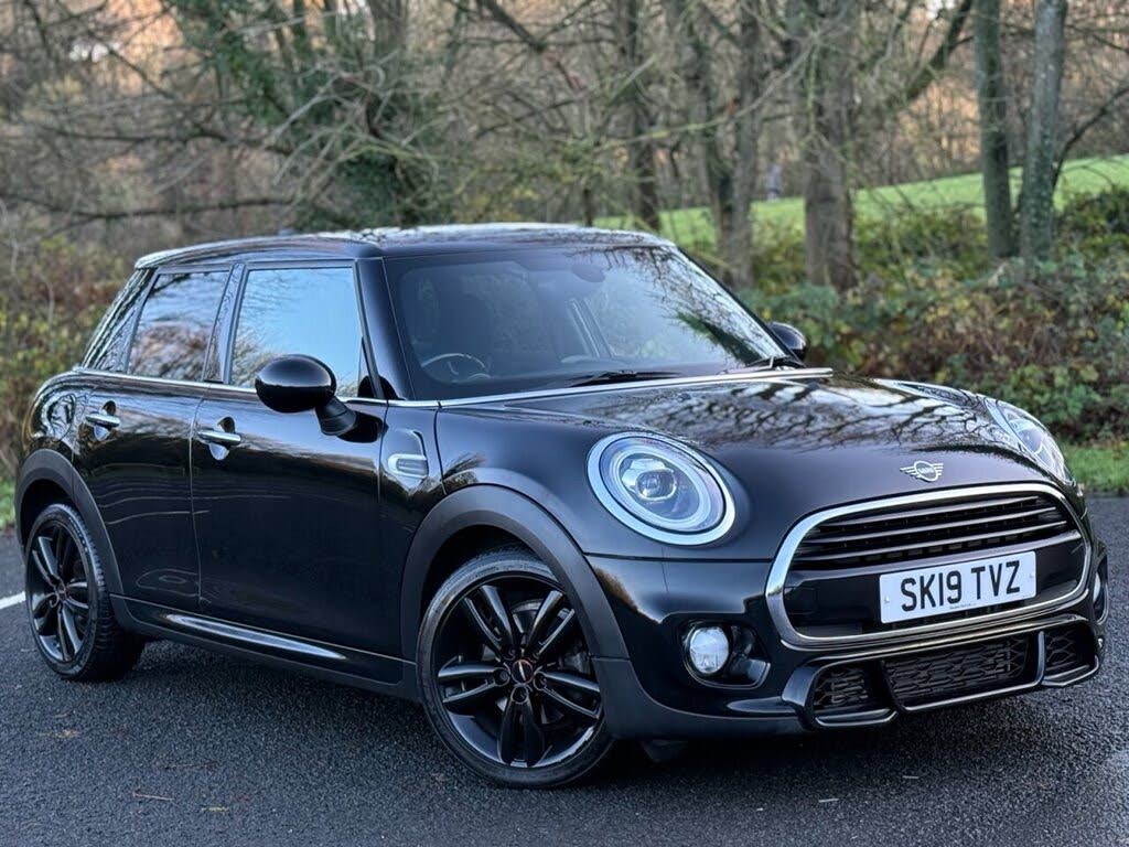 2019 MINI Mini 1.5 Cooper Sport Hatchback 5d Auto