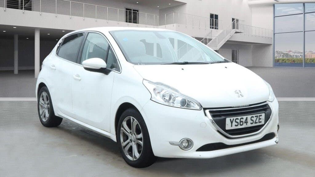 2015 Peugeot 208 1.2 Allure PureTech VTi 5d