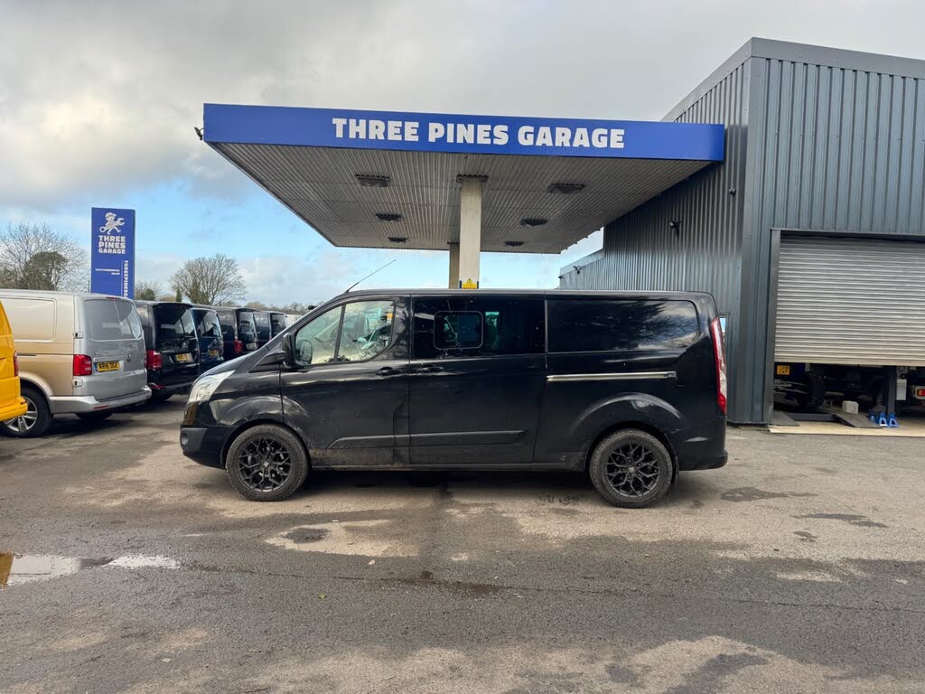 2015 Ford Transit Custom 2.2TDCi 290 L2H1 Limited (155PS) Double Cab-in-Van