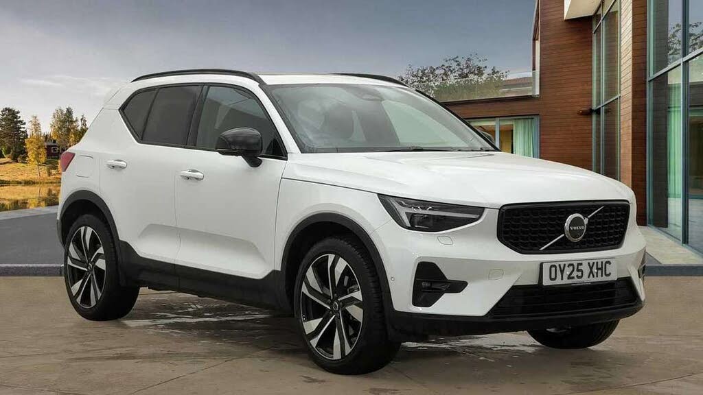 2025 Volvo XC40 2.0 B3 Ultra (Bright