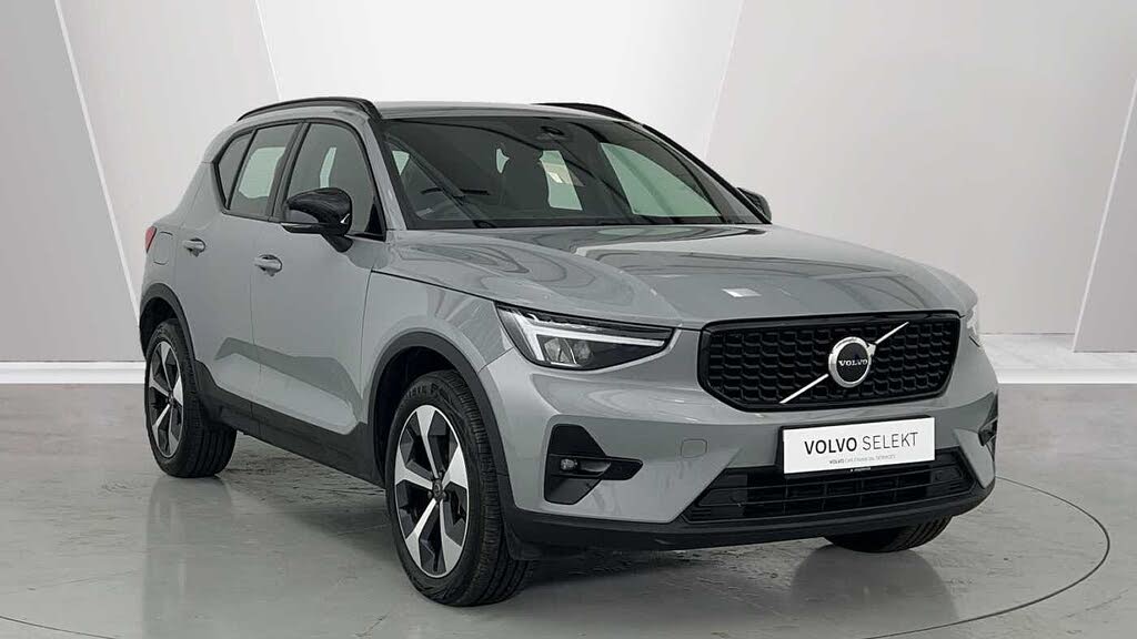 2024 Volvo XC40 2.0 B3 Plus