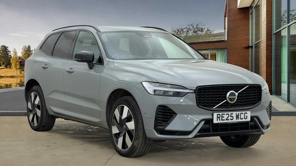 2025 Volvo XC60 2.0 T8 Ultra (Dark