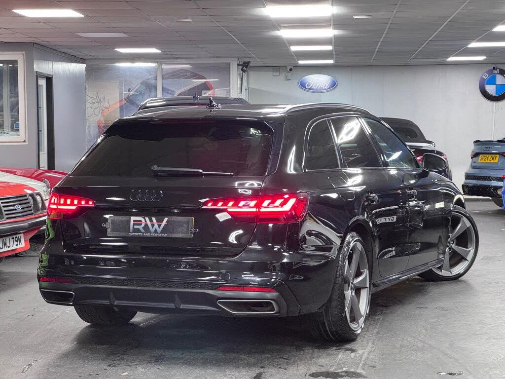 2022 Audi A4 Avant 2.0 35 TFSI Black Edition S Tronic