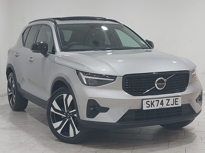 2024 Volvo XC40 2.0 B4 R-Design Pro