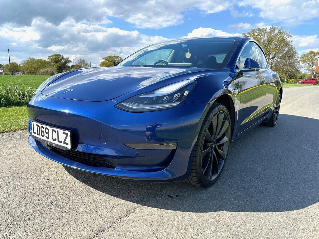 2019 Tesla Model 3 E 4X4 (Performance Pack)