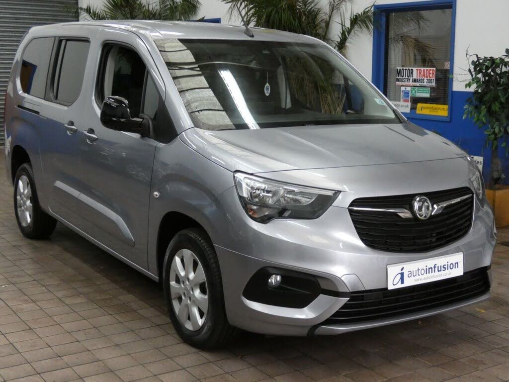 2022 Vauxhall Combo Life 1.5 SE XL (100ps)
