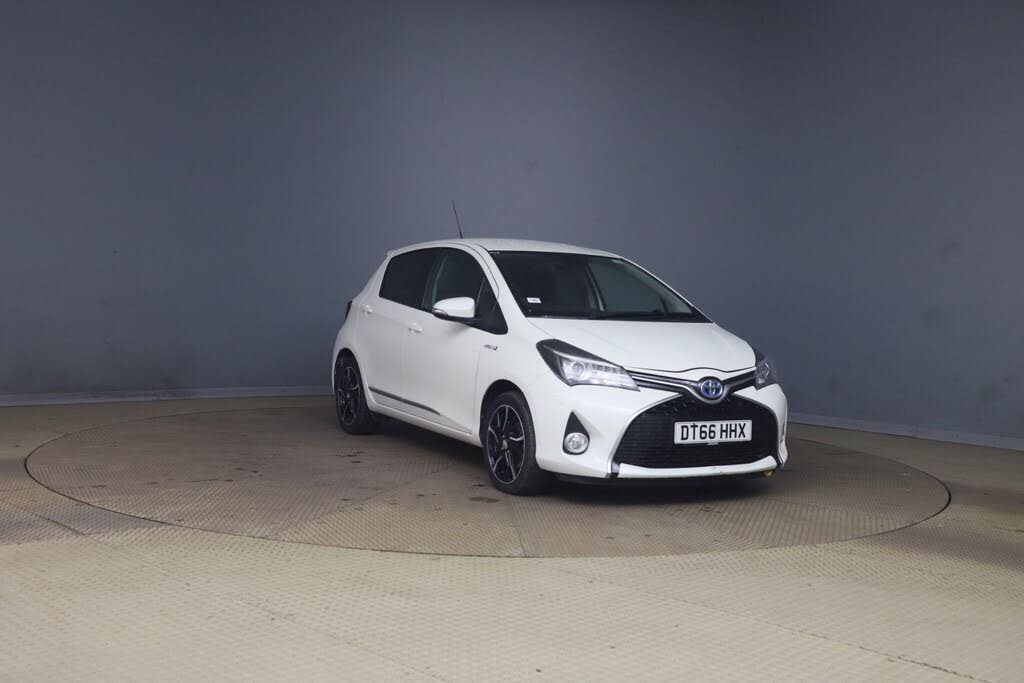 2017 Toyota Yaris 1.5 VVT-i Design (Bi-Tone) Hybrid