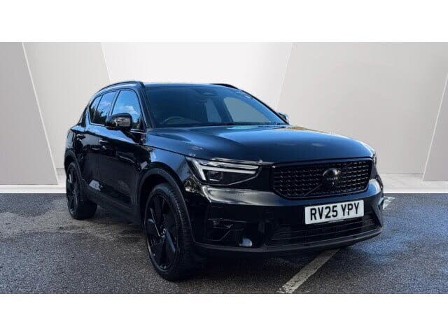 2025 Volvo XC40 2.0 B4 Ultra Black Edition