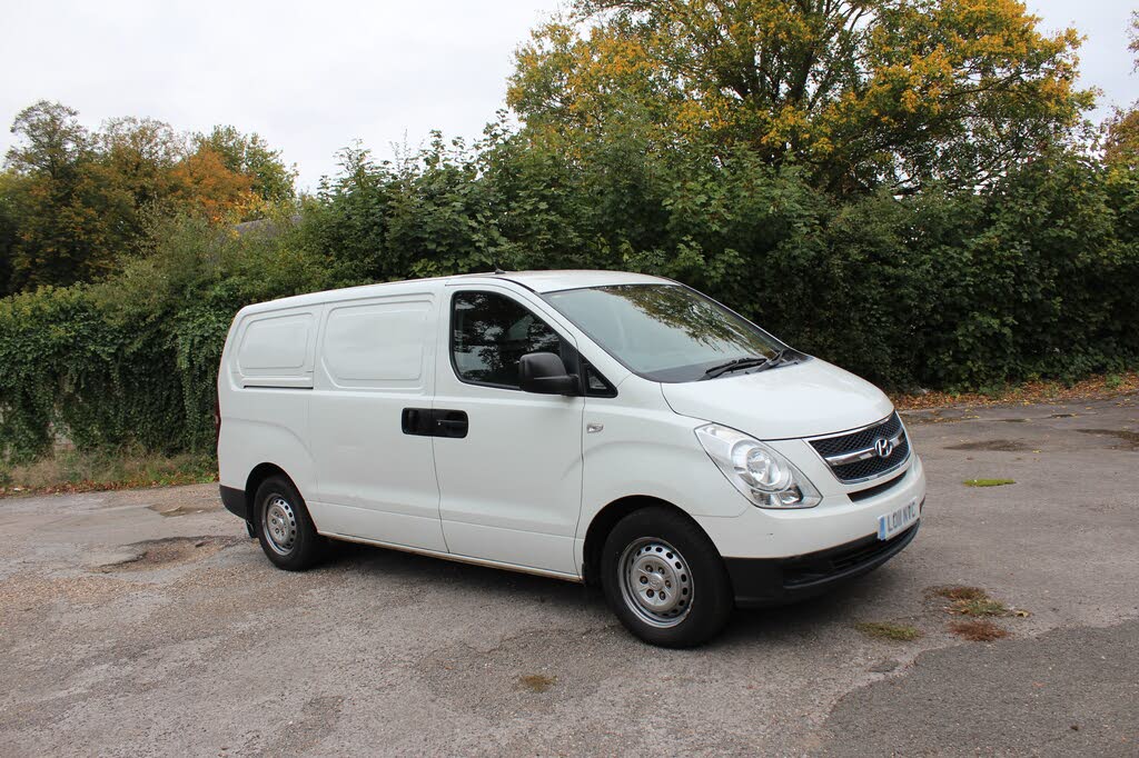 2011 Hyundai iLoad 2.5TD Comfort (116PS) Panel