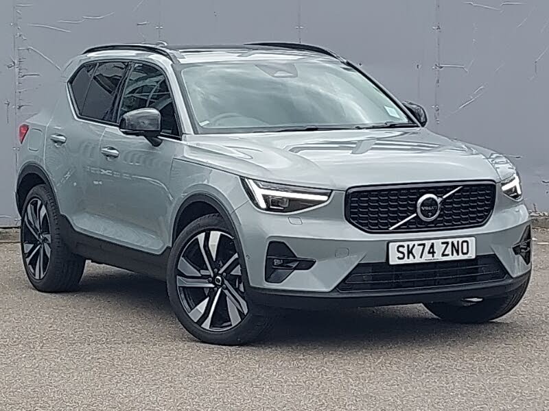2024 Volvo XC40 2.0 B4 R-Design Pro