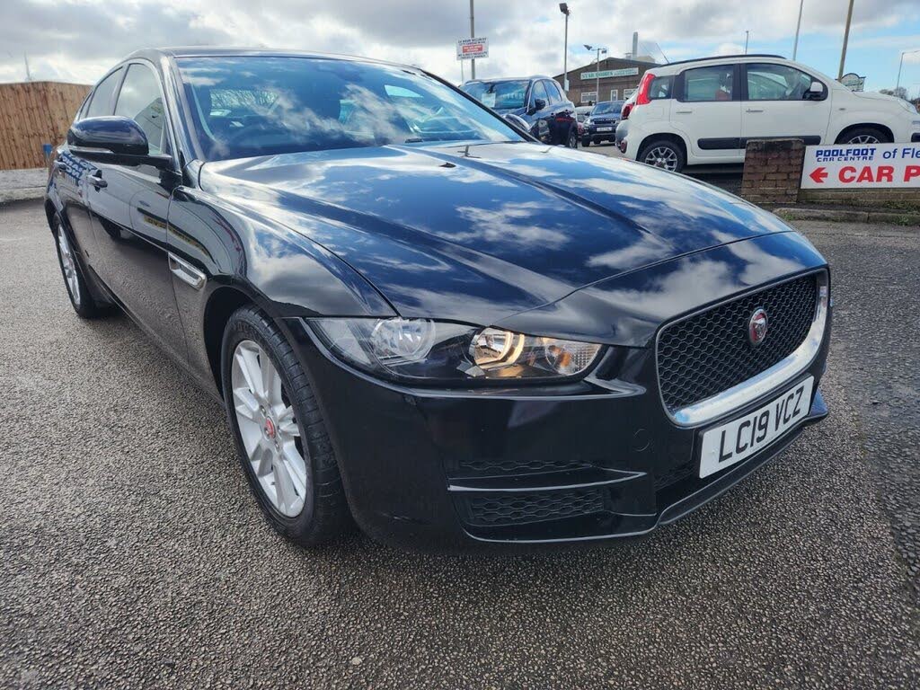 2019 Jaguar XE 2.0i Prestige (200ps)