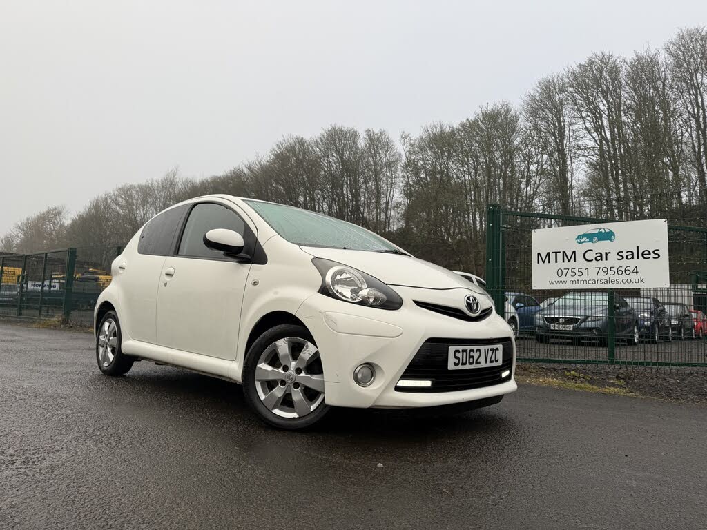2012 Toyota AYGO 1.0 AYGO Fire 5d