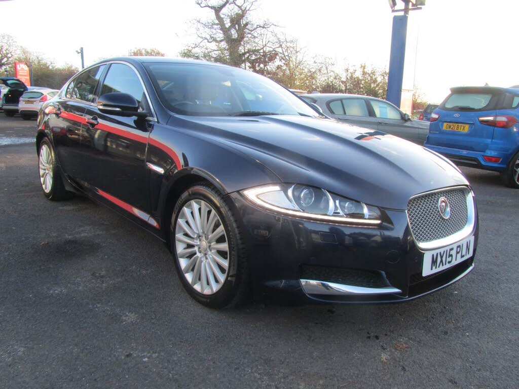 2015 Jaguar XF 2.2TD Luxury (200ps) Saloon 4d