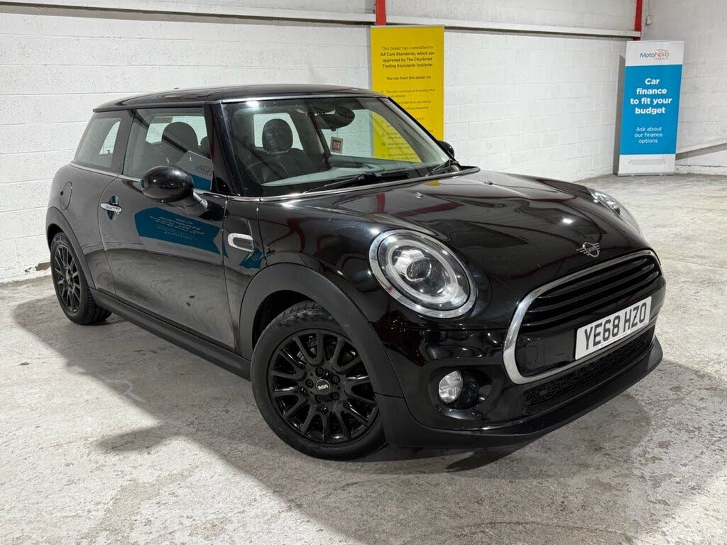 2018 MINI Mini 1.5 Cooper Series II (s/s) Hatchback 3d