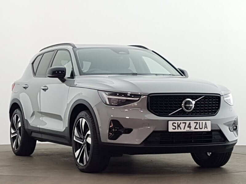 2024 Volvo XC40 2.0 B4 R-Design Pro