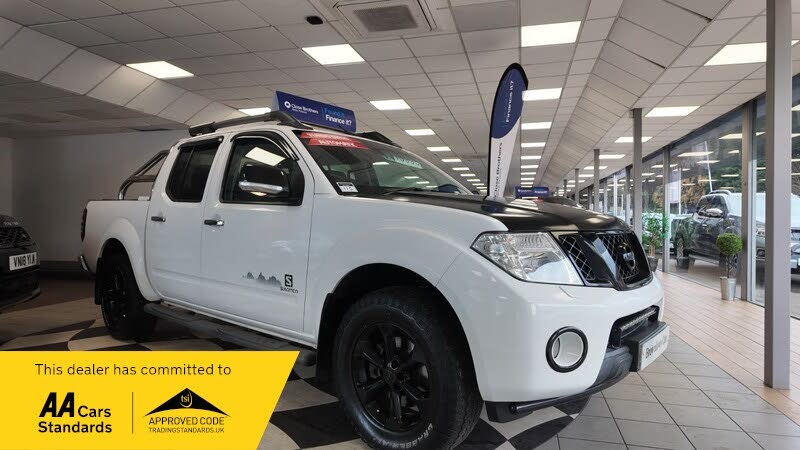 2015 Nissan Navara 2.5TD Salomon Connect Premium auto