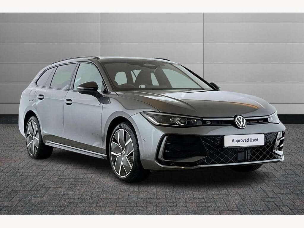 2025 Volkswagen Passat 1.5 TSI Black Edition (204ps)