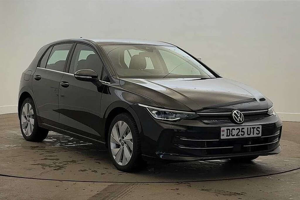 2025 Volkswagen Golf 1.5 TSI eHybrid Style