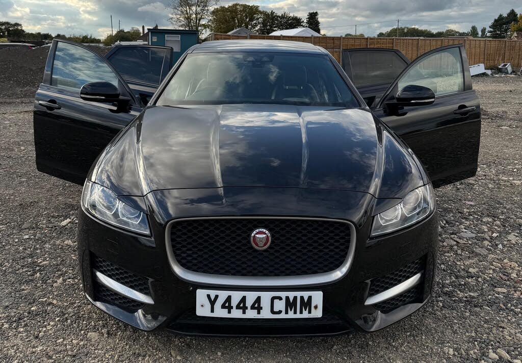 2018 Jaguar XF 2.0TD R-Sport (240ps) Saloon 4d 1998cc Auto