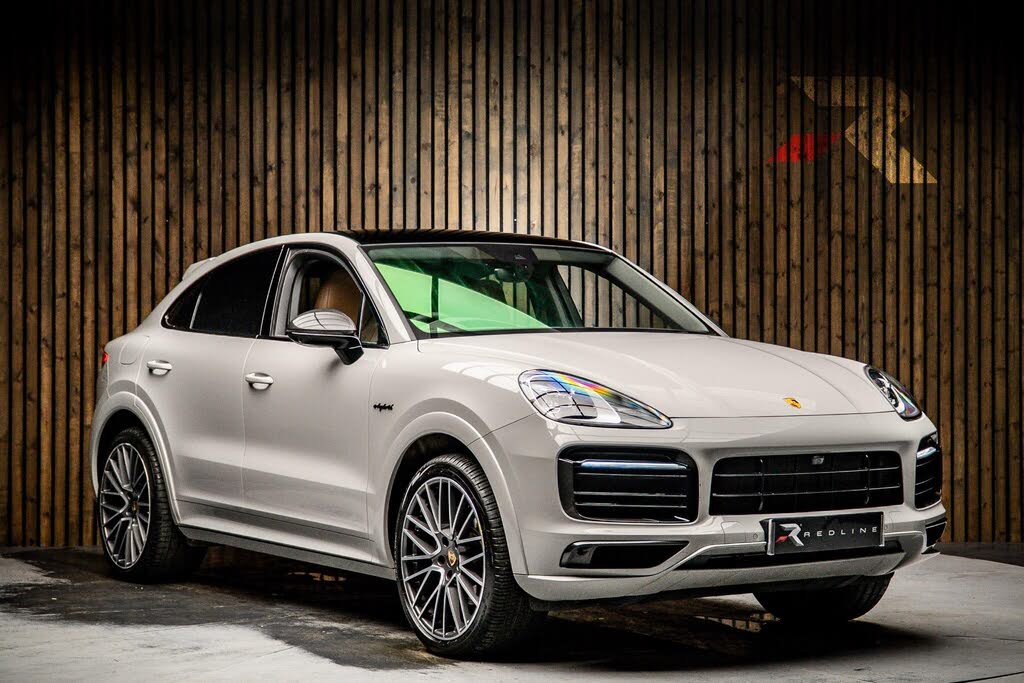2023 Porsche Cayenne 3.0 V6 E-Hybrid Platinum Edition (340ps) Coupe