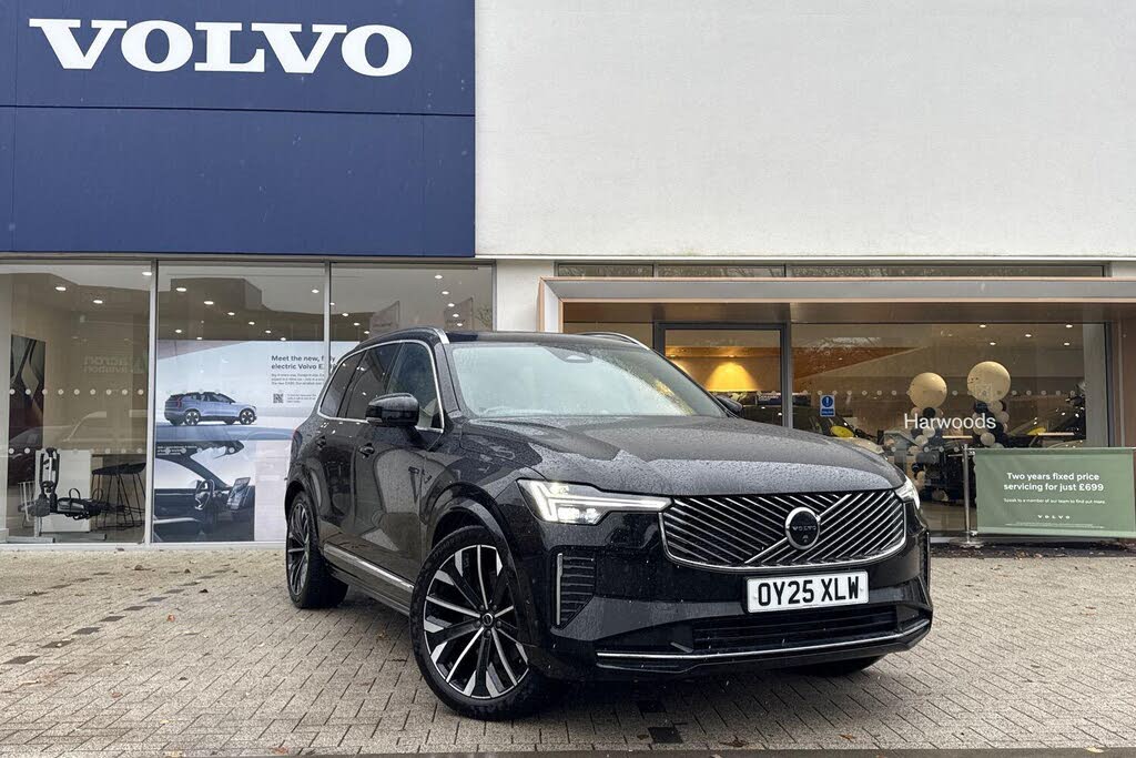 2025 Volvo XC90 2.0 B5 Ultra (Dark