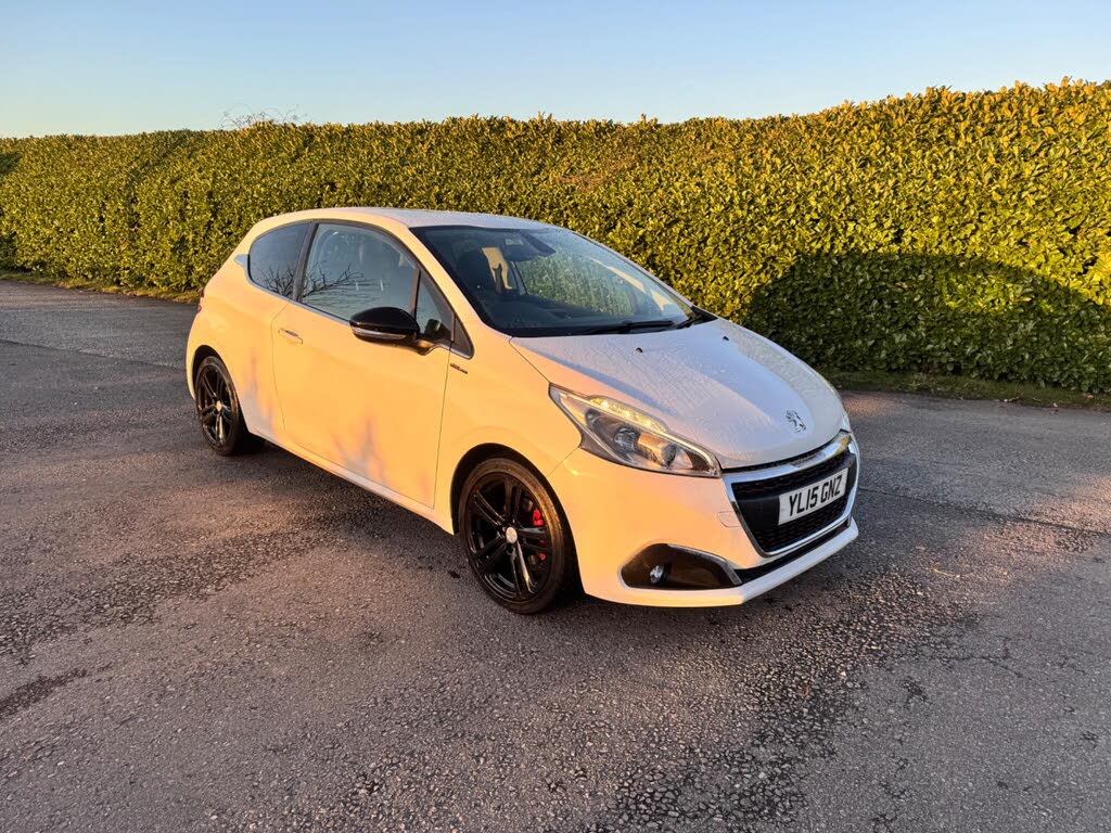 2015 Peugeot 208 1.2 PureTech GT Line 3d