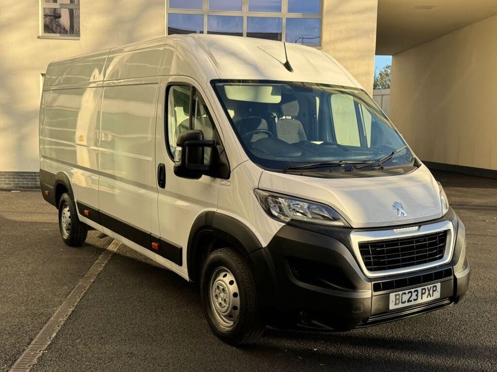 2023 Peugeot Boxer 2.2 BlueHDi Professional Premium+ 435 L4H2