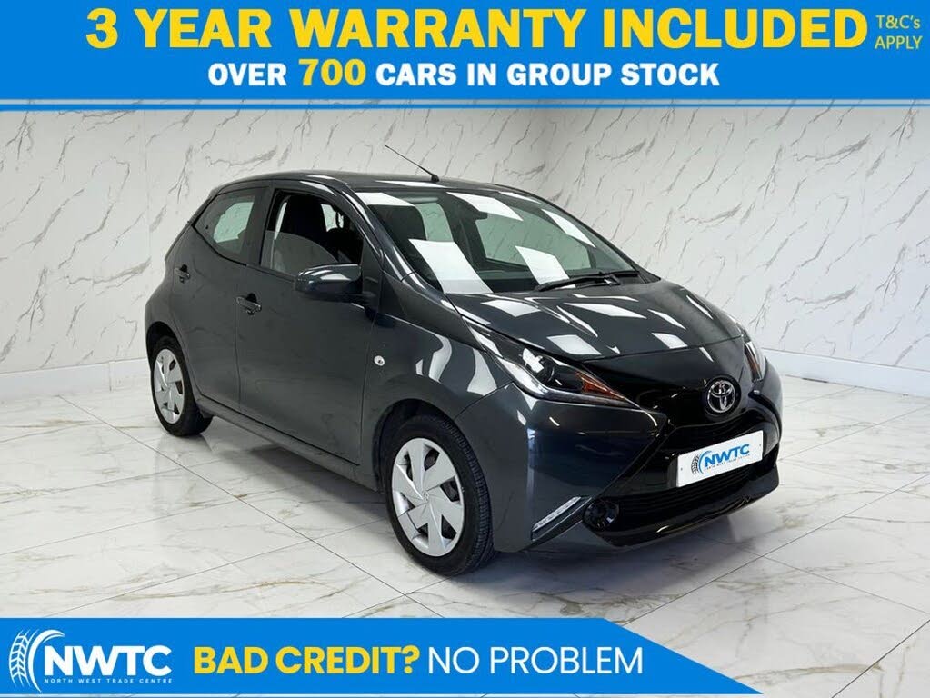 2016 Toyota AYGO 1.0 VVT-i x-play (68bhp) 5d x-shift