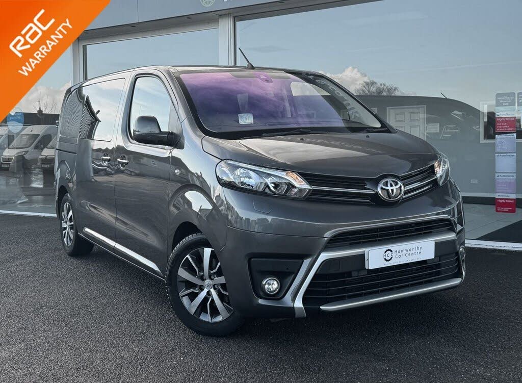 2022 Toyota PROACE 2.0D Design Medium (180hp)(Eu6d) Panel auto