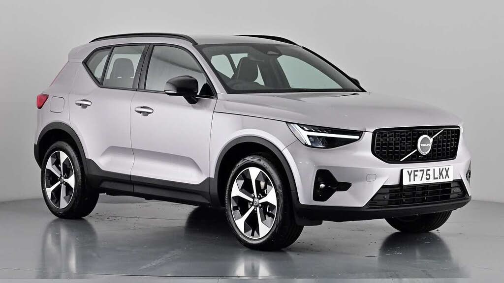 2025 Volvo XC40 2.0 B3 Plus Pro