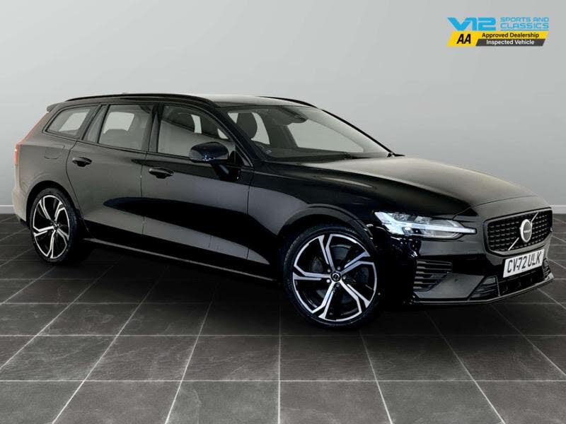 2022 Volvo V60 2.0 T6 Plus (Dark Station Wagon