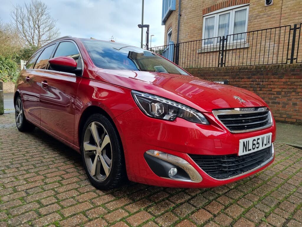 2015 Peugeot 308 SW 1.2 PureTech Allure (130bhp) EAT6