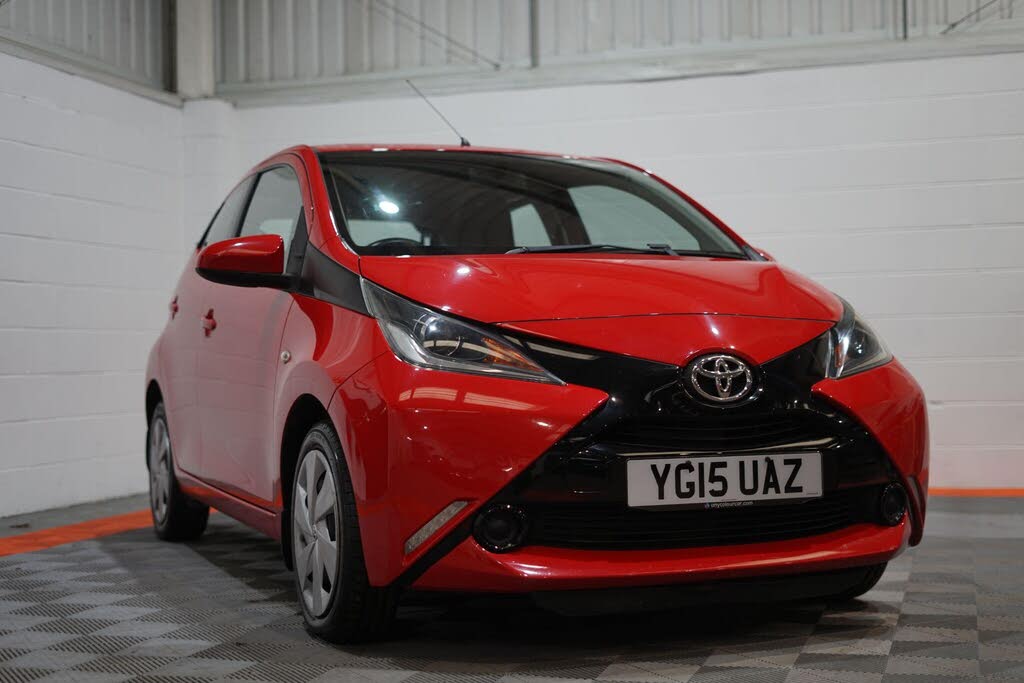 2015 Toyota AYGO 1.0 VVT-i x-play 5d