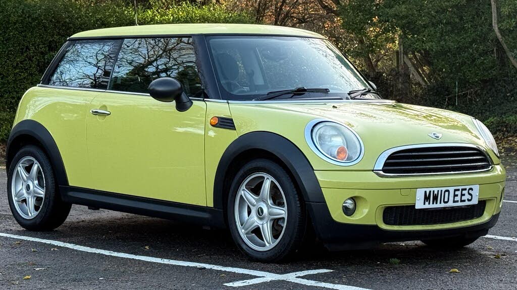 2010 MINI Cooper 1.6 One (98bhp) Hatchback 3d