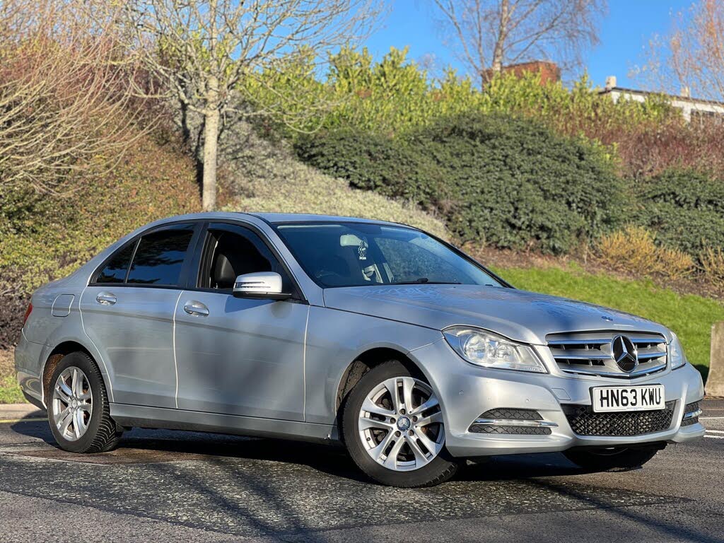 2013 Mercedes-Benz C-Class 2.1CDI C200 CDI Executive SE (136bhp) Saloon 4d 7G-Tronic Plus