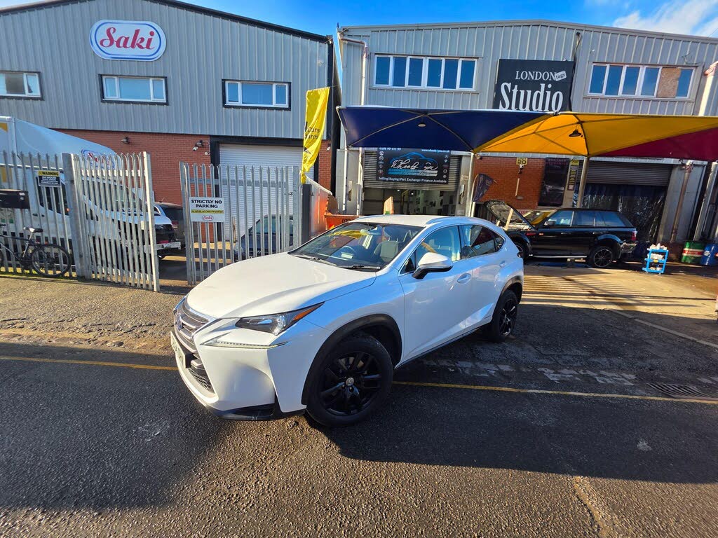 2015 Lexus NX 300h 2.5 SE (194bhp)