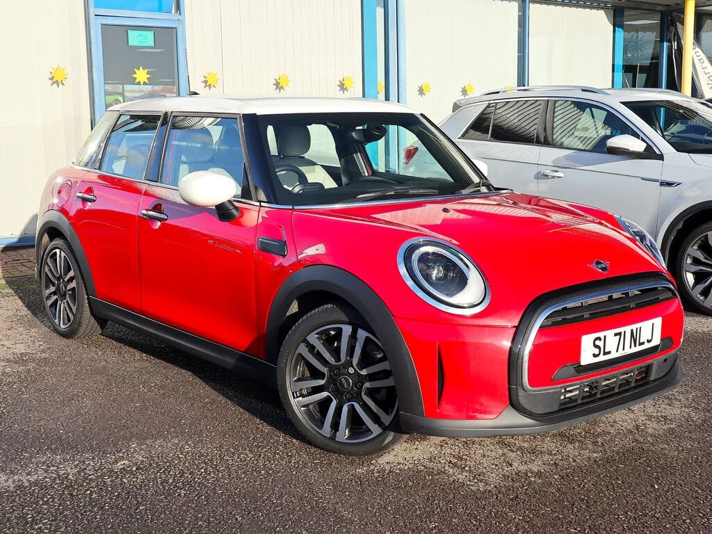 2021 MINI Mini 1.5 Cooper Exclusive Hatchback 5d