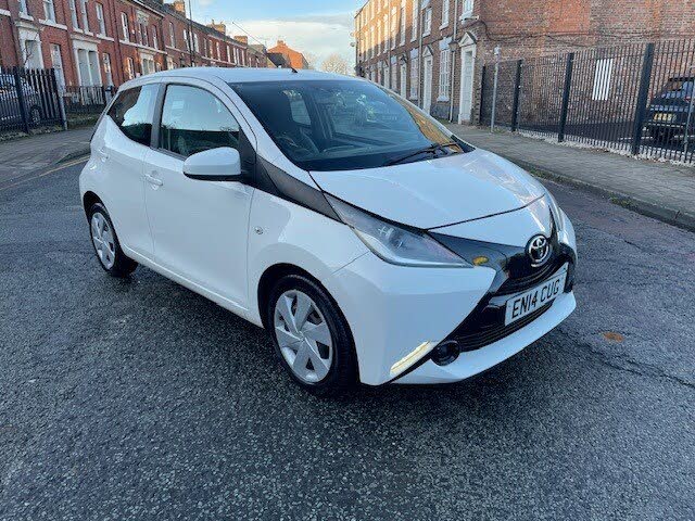 2014 Toyota AYGO 1.0 VVT-i x-play 5d
