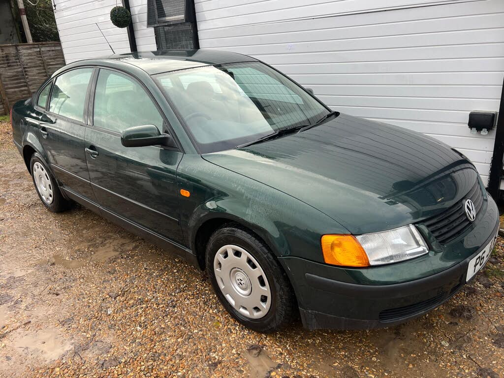 1997 Volkswagen Passat 1.8 SE Turbo Saloon 4d