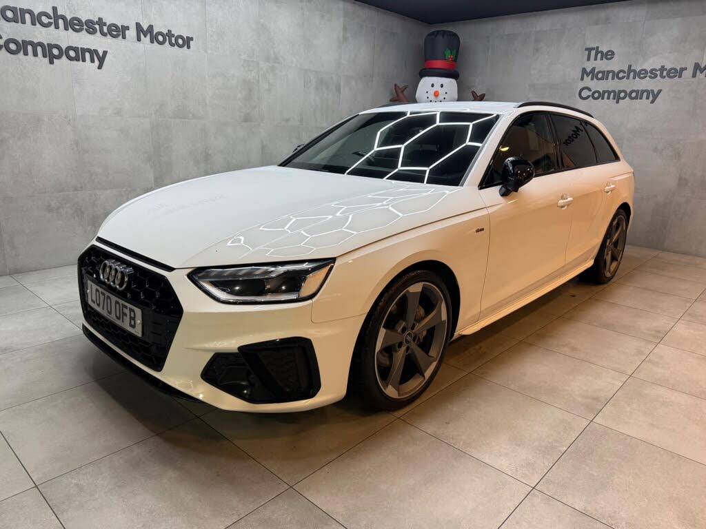 2021 Audi A4 Avant 2.0 40 TFSI Black Edition (204ps)