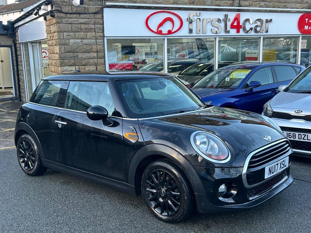 2017 MINI Mini 1.5 Cooper (s/s) Hatchback 3d