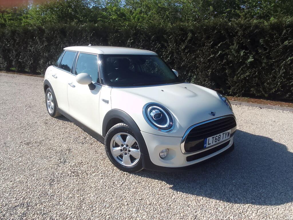 2018 MINI Mini 1.5 Cooper Series II (s/s) Hatchback 5d
