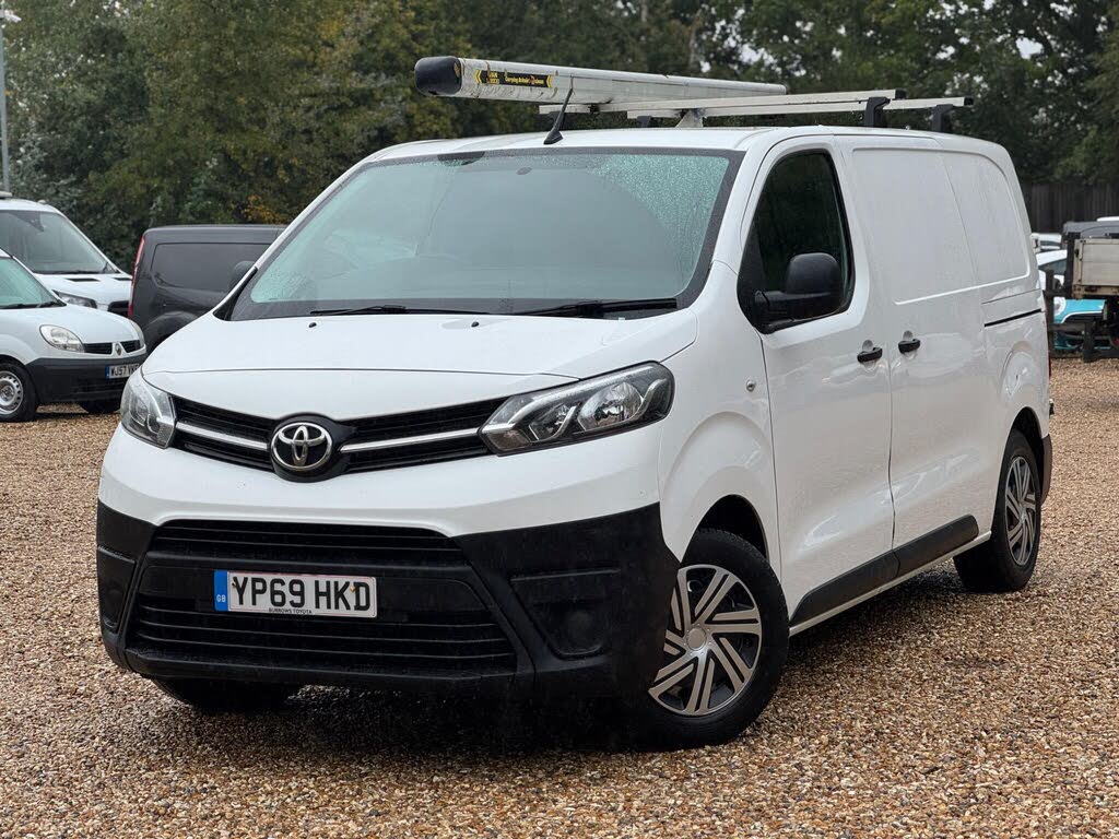 2019 Toyota PROACE 1.5D Active Medium (120hp)(Eu6dT-E) Panel