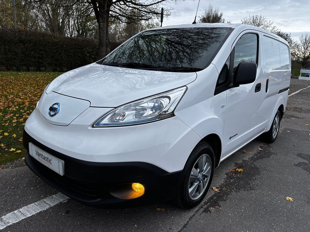 2020 Nissan eNV200 E Tekna Rapid Panel Van