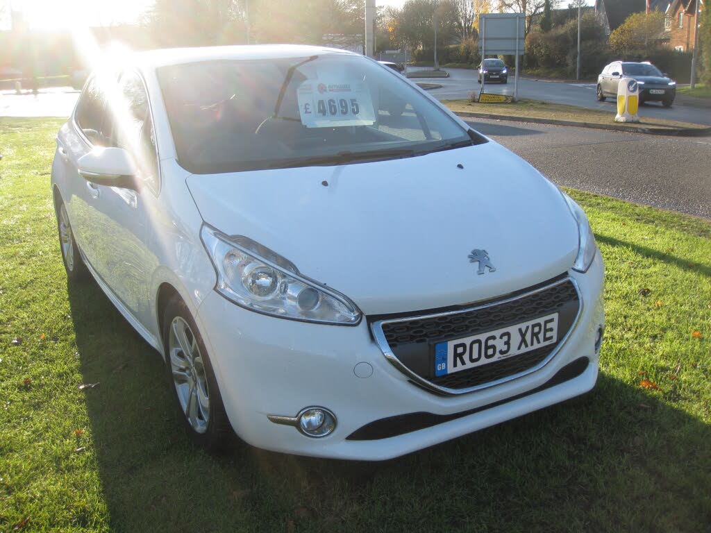 2013 Peugeot 208 1.6TD Allure 5d